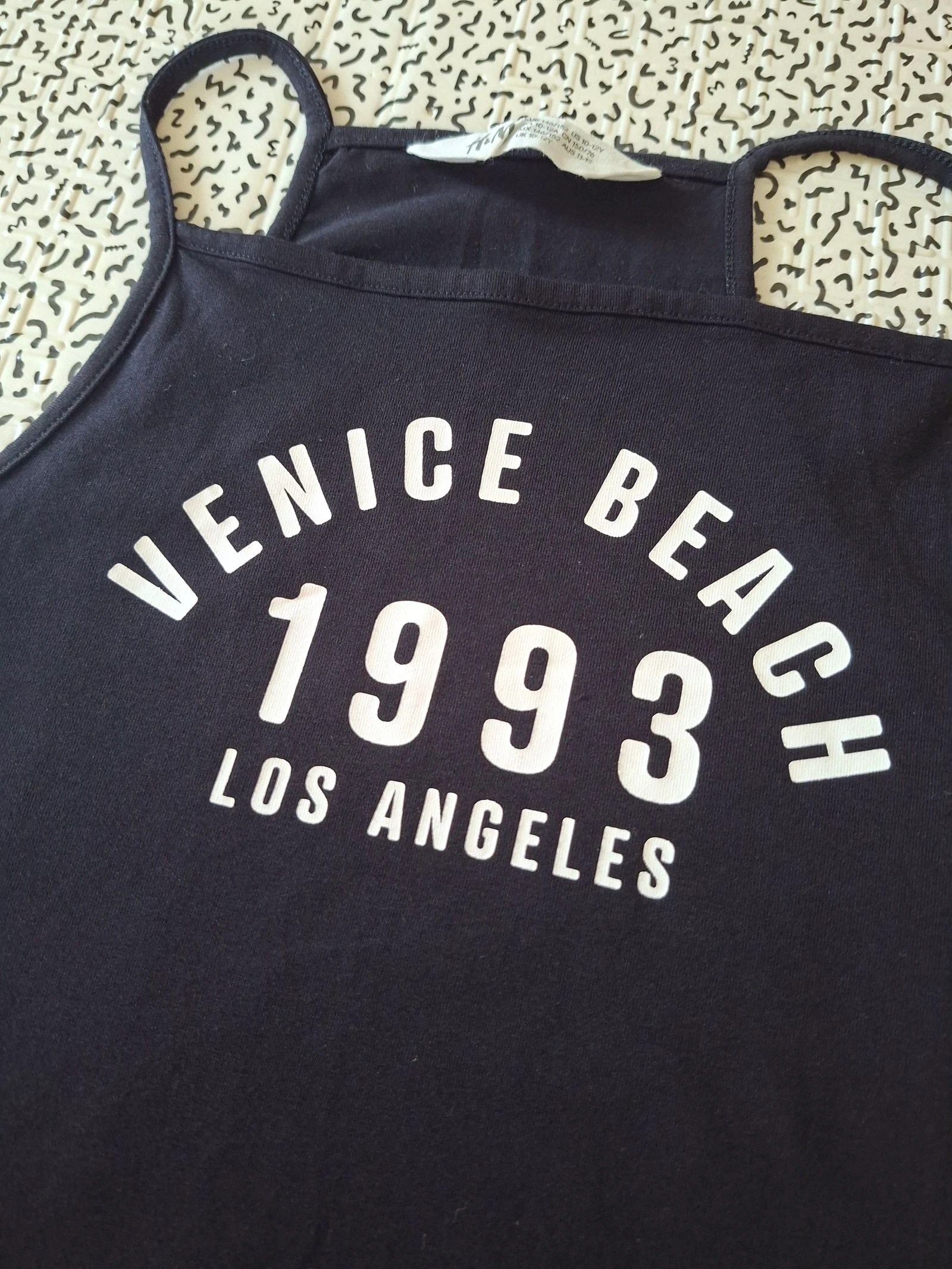 Top sem mangas H&M para meninas 10-12 anos 146/152 preto Venice Beach Los Angeles 1993 – photo 2